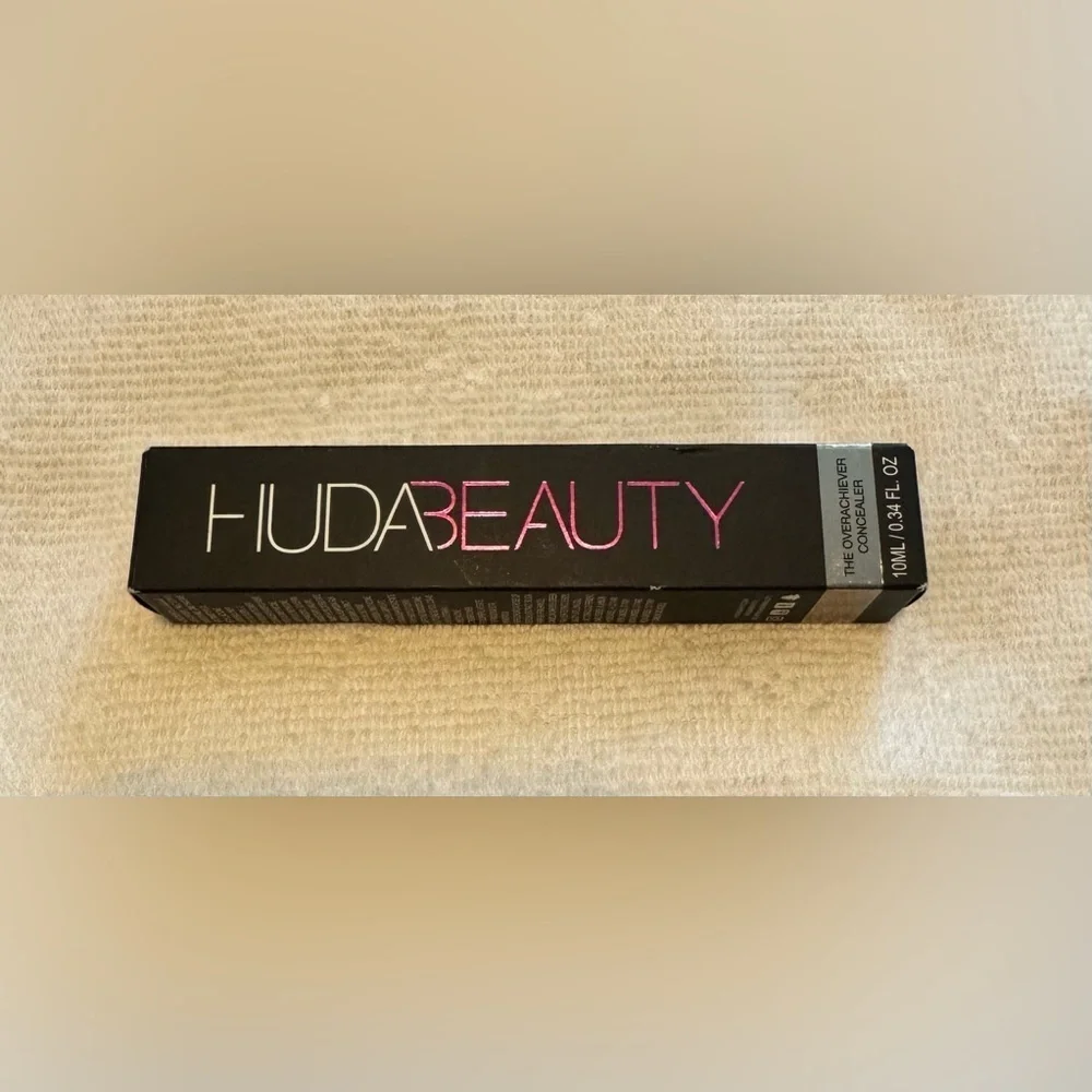 HUDA BEAUTY